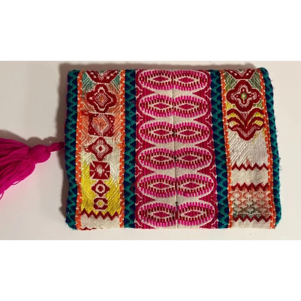 Katydid multicolor clutch in GUC.